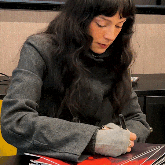 Holly Humberstone - Scarlett 10" Signed Vinyl